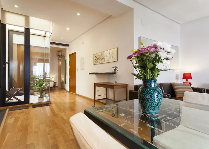 Artist's Charming Design - Space Maison Apartmán