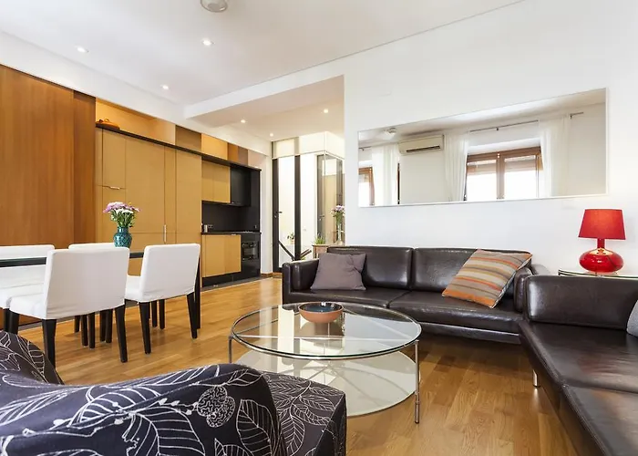 Artist's Charming Design - Space Maison