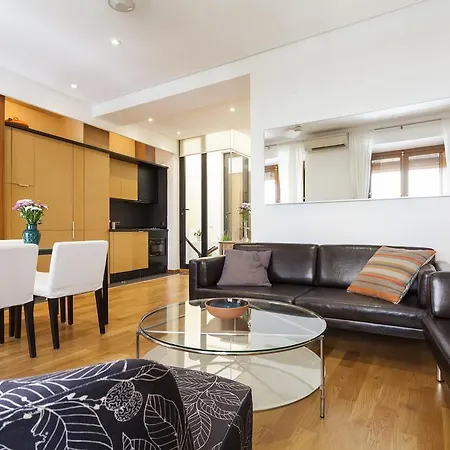 Artist's Charming Design - Space Maison